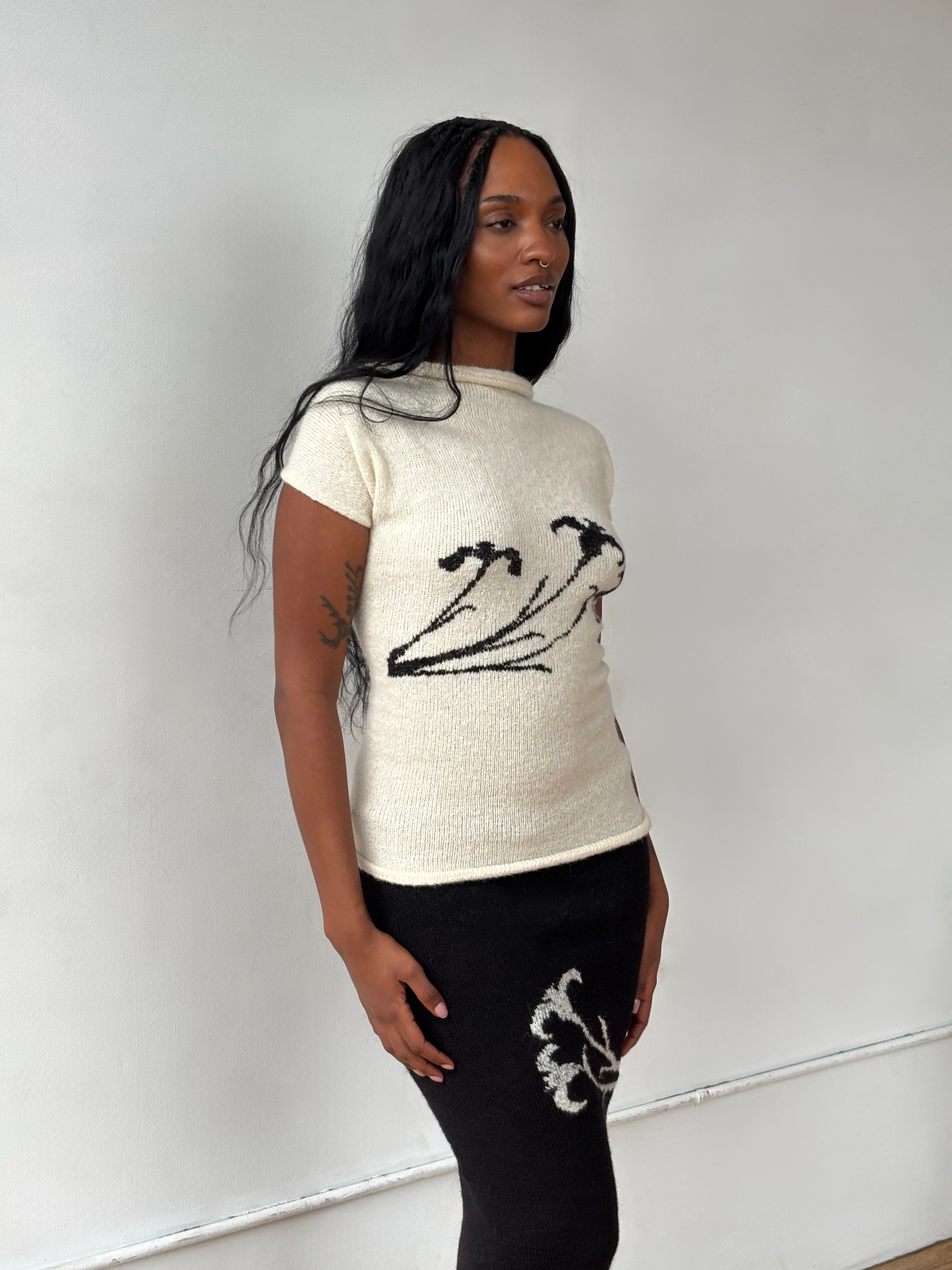 White & Black Set